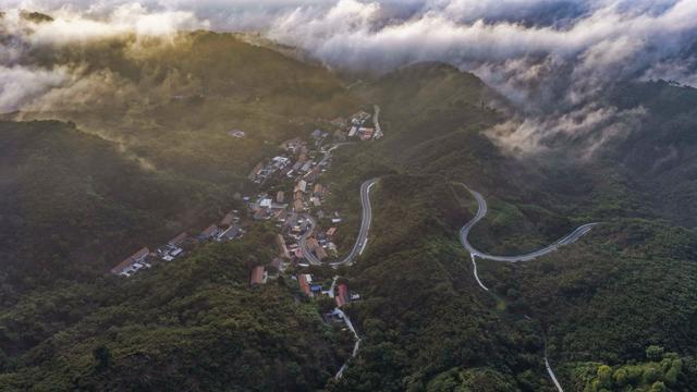河北遵化：燕山云海美如画