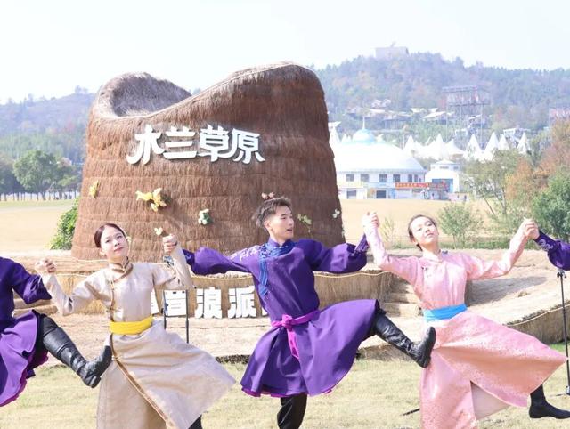 热干面遇见蒸烧卖，开启一场跨越2000公里的季节约会