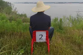 武汉江边发现鳄鱼后，多部门“水陆空”持续搜寻“漏网之鳄”图片