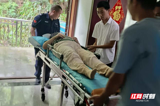 杨家界索道紧急救援突发疾病游客