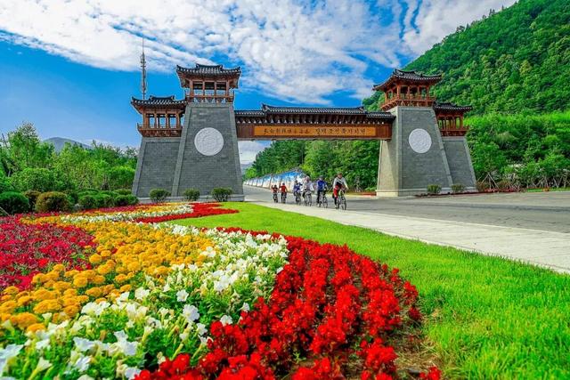 诗情秋意 遇见白山 | 长白县：秘境明珠——吉林长白的“诗与远方”