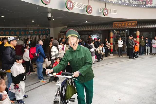 今天，南湖这里人气爆棚！