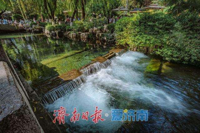 一年四季 泉在济南丨趵突泉水位攀升至 28.92 米，景区瀑布景点成为新打卡亮点