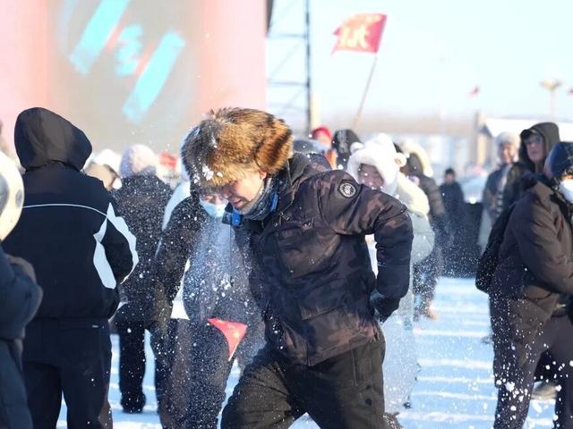 昨晚，众多明星空降长春！现场超燃！