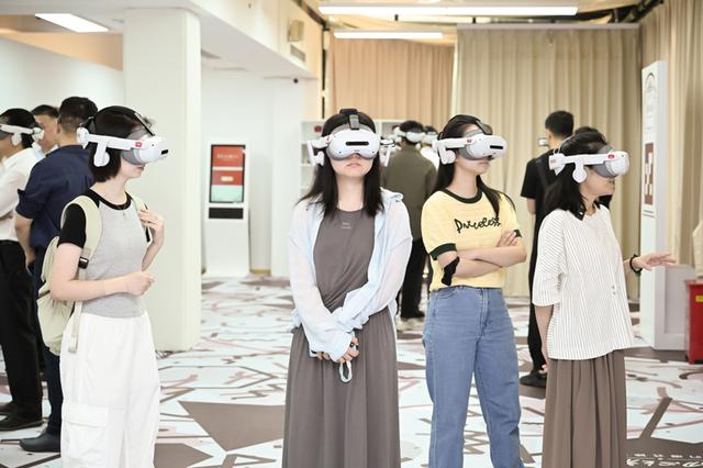 《南京照相馆》带火长三角红色旅游，“Z世代”成游客主力军