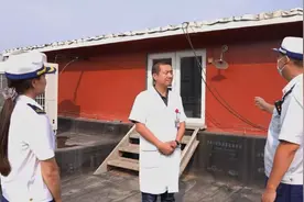 违规使用泡沫彩钢板搭建办公室、鸽子窝 北京多处彩钢板建筑被查封图片