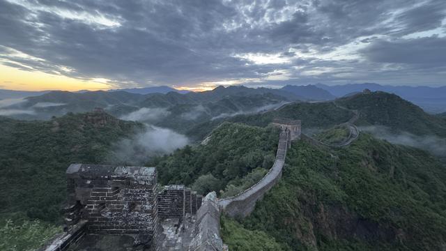河北滦平：雨后金山岭，云蒸霞蔚美如画卷