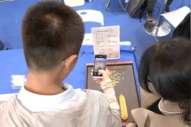 给植物“体检”、让植物说话！2025种子大会上的高科技农业设备真酷图片