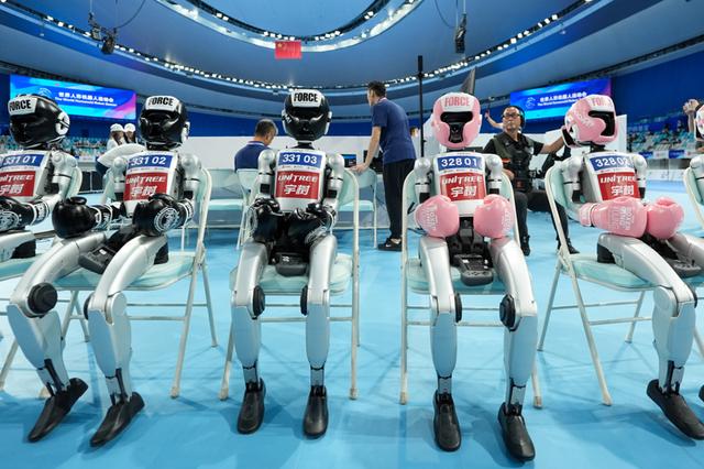 2025世界人形机器人运动会上演“百米飞人决战”；德、法、英、意、芬及北约和欧盟领导人将赴华盛顿参加美乌峰会
