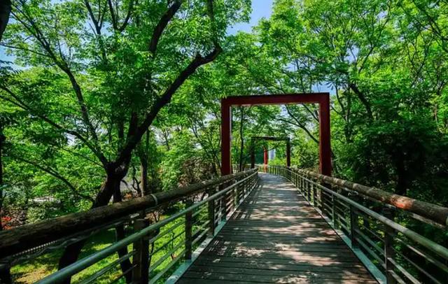 在济南坐着地铁能直达哪些公园？攻略来啦！