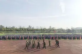 合肥城市学院举行勿忘“九一八”爱国主义主题教育升旗仪式图片