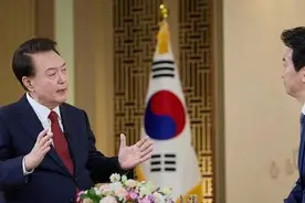 尹锡悦首次回应其夫人收受名牌包争议，称之为“政治阴谋”图片