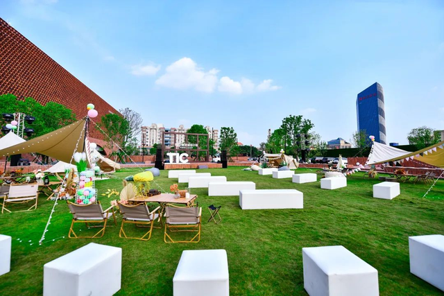 “稻田版”时尚大秀明晚绽放！大沥逛吃攻略→