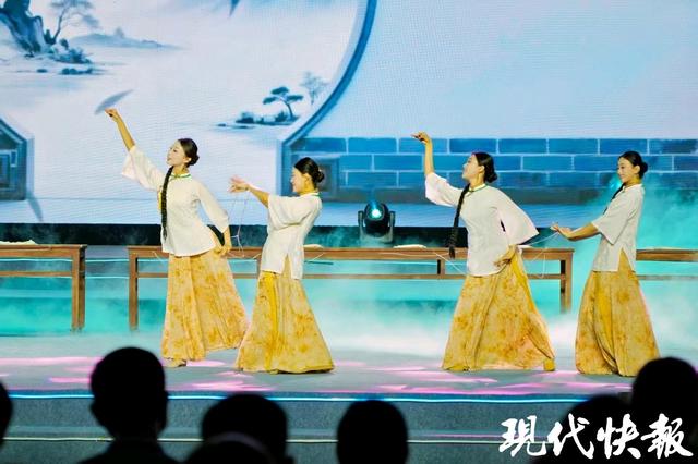 鹊桥上，东台西溪的人间模样