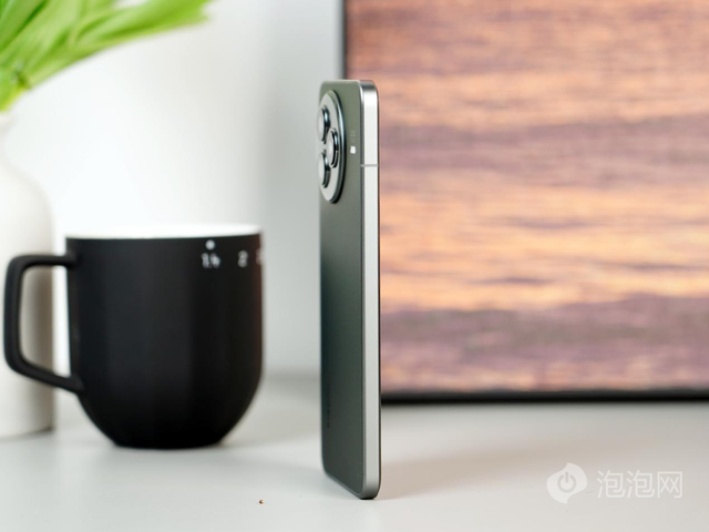 体验堪称“小15” Xiaomi Civi 5 Pro评测