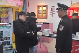 记者一线体验感受派出所民警的龙年最后一天图片