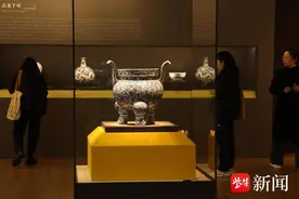南京的博物馆有看头| 最完整的永乐青花三足炉在南博，被称为“御制重器”图片