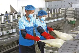 小豆腐“磨”出致富新路子图片