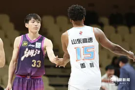 盖利面对老东家，砍下34分9助攻，浙江稠州金租男篮主场不敌山东图片