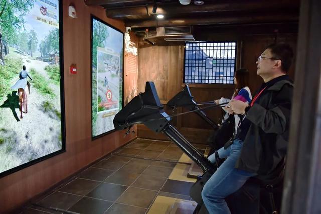 观潮的螃蟹丨一个古村改造的文旅样本