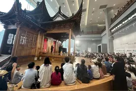 省非遗馆古戏台：看平均年龄65岁的“木匠天团”如何打造“顶流国潮”图片