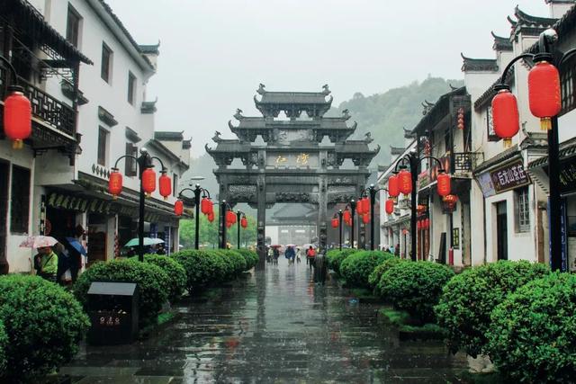 “飞”同凡响！上饶把山水美景“搬”到了云端！