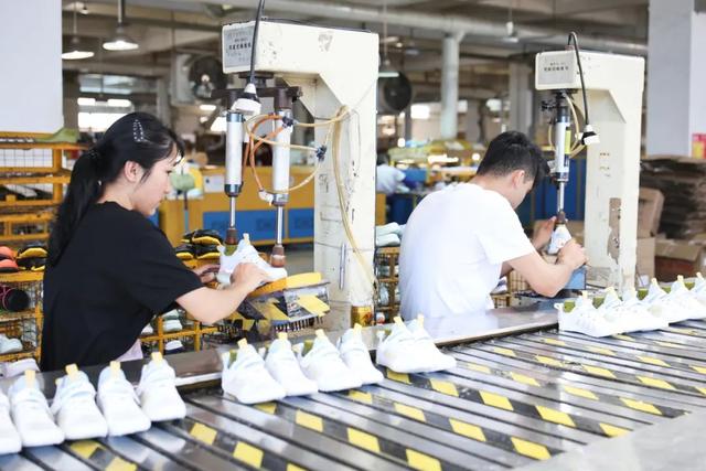被淡忘的国民老品牌，如何在拼多多集体复兴？