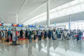 单日最高客流8.39万人次！青岛机场“五一”假期发送旅客近40万人次图片
