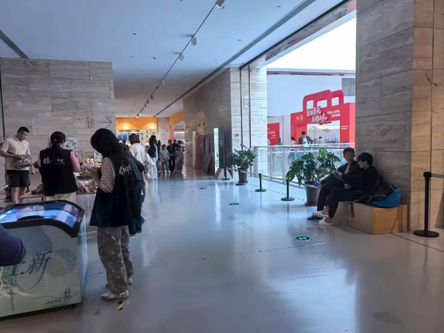 接待超过5万名游客！山东美术馆国庆中秋假期受热捧