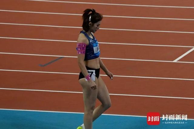 吴艳妮屈居亚军赛后痛哭