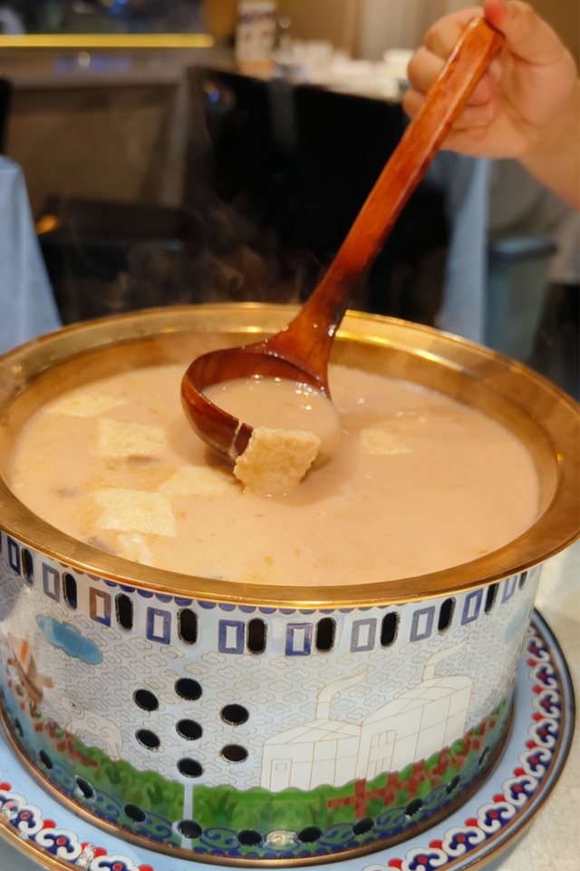 听，呼和浩特的秋天在喊你煮茶喝咖了