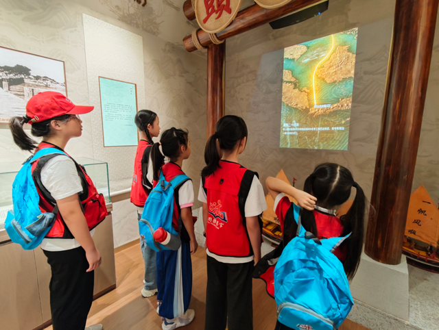 我们来上岗啦~ 跟着图书去旅游·推荐官版上线！