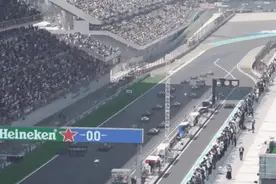 暴涨213%！根本抢不到！半个娱乐圈齐聚上海,这位"顶流"全网刷屏↗图片