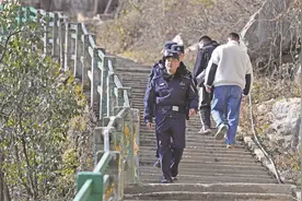 当00后新警遇上70后老警 哪吒同款拜师学艺故事在这里继续上演……图片