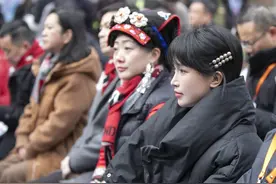 她来了！她来了！李子柒现身，顺便喊你来过年！图片