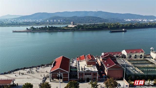 岁暖时刻丨在长沙，一眼千年：从橘子洲头到城市天际线