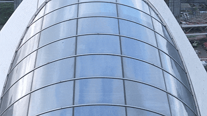 火了！深圳湾“悬浮阿姨”