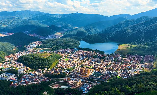 19.6℃的云南西盟 藏着最惬意的冬日时光