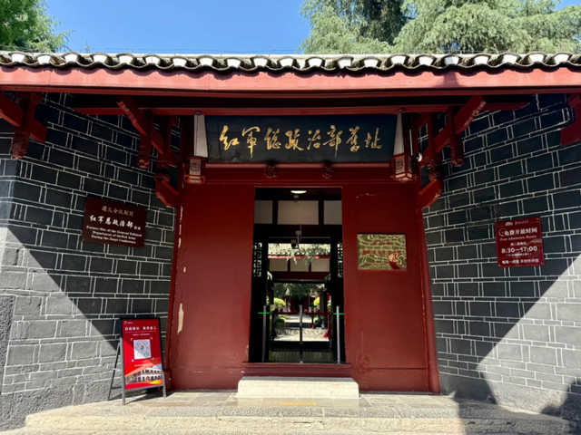 双向奔赴！来一场红城烟火之旅