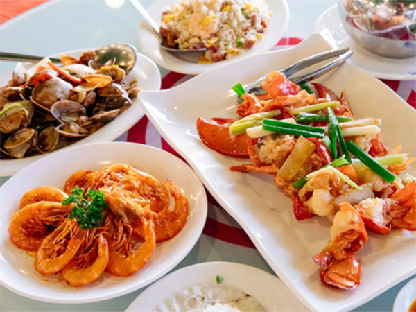 在经典与慢活间，遇见香港的本真魅力