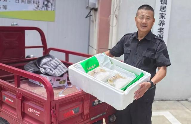 幸福食堂飘出“暖心味”