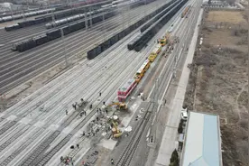 为沙漠铁路“舒筋活络”！包兰铁路宁夏段开启全面“保养”图片