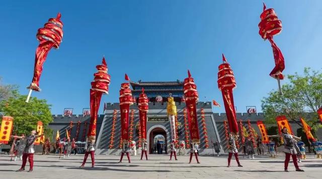 北京至沧州杂技旅游专列火爆开行
