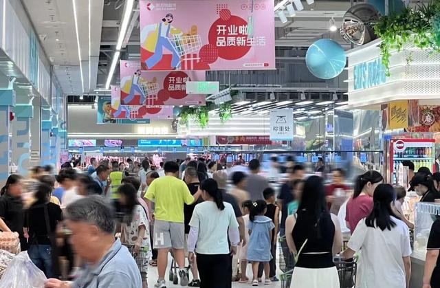 “深圳最大奥特莱斯，1折起，连续10天”