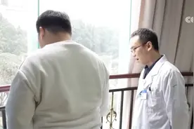 为减肥日饮10瓶牛奶？70岁老伯住进医院！医生紧急提醒图片