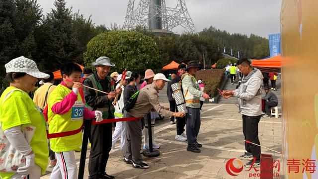 2025西宁垂直登高挑战赛点燃秋日激情