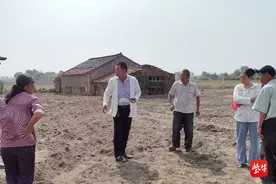 南通通州刘桥镇：田间民声桥，代表解纷行图片