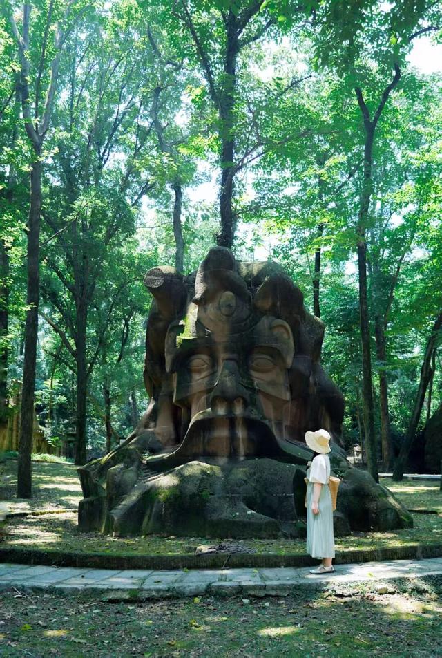 东湖「巨物」图鉴，打卡XXXXL号视觉震撼！