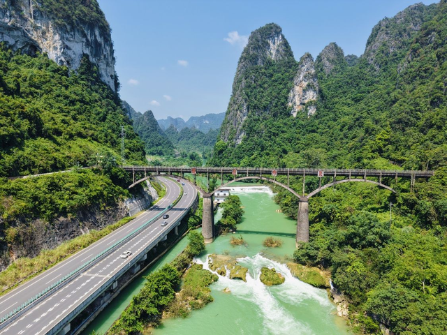 桂在交旅——山水之间有通途③丨惊喜美景➕独特文化！国道动脉激活“交旅融合”新图景