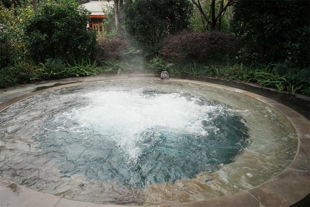 黄果树柏联温泉酒店：瀑泉共生受热捧